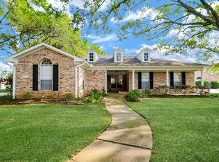 4815 Lake Village Dr, Weston Lakes, TX 77441