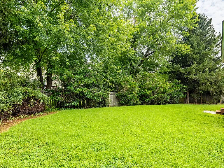 8807 Ryegate Dr — Photo 12