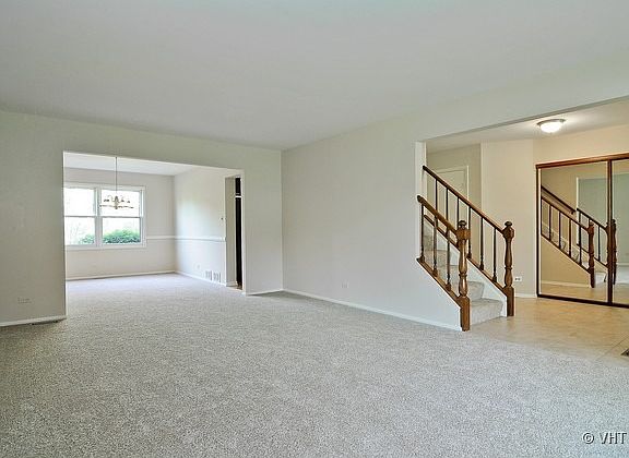 5th image of 1146 W Bedford Dr
