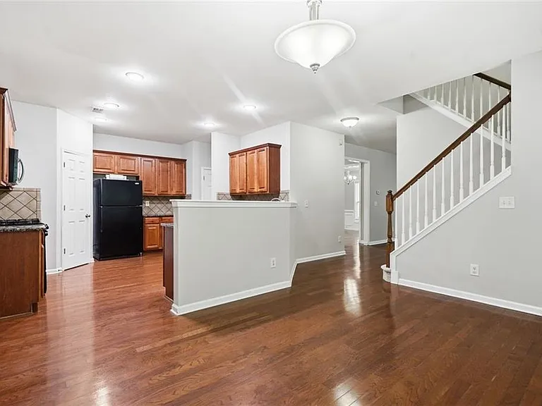 3685 Silver Springs Rd — Photo 12