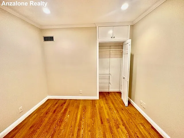 10 Harris St #4 — Photo 8