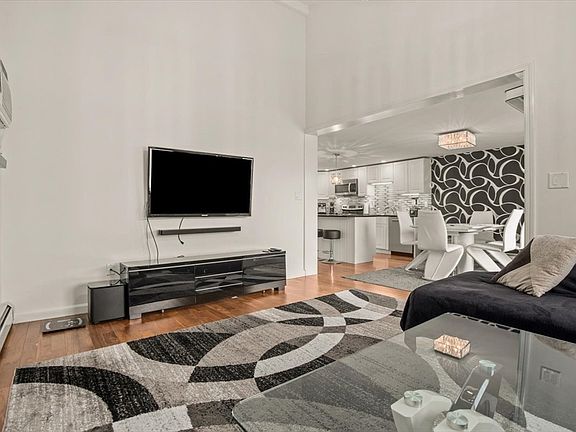 2nd image of 18 Senee Ct #18