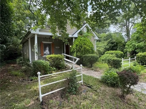2201 Richmond St, Hopewell, VA 23860