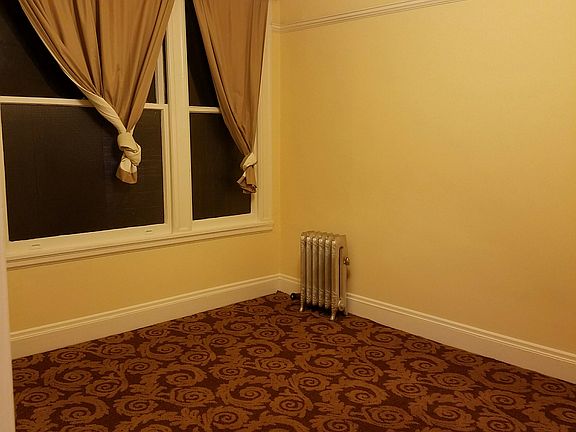 Living/Sleeping Area