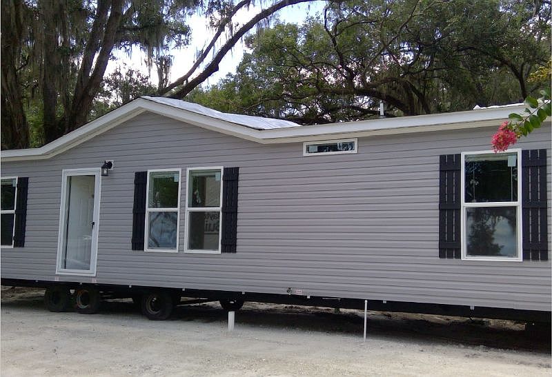2nd image of 4000 SW 47th St Lot B01