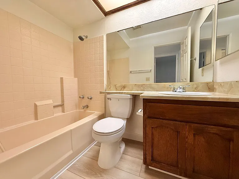 4666 Mission Ave #2 — Photo 7