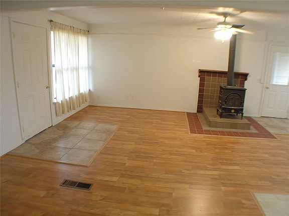 3rd image of 12 Billingsley Dr