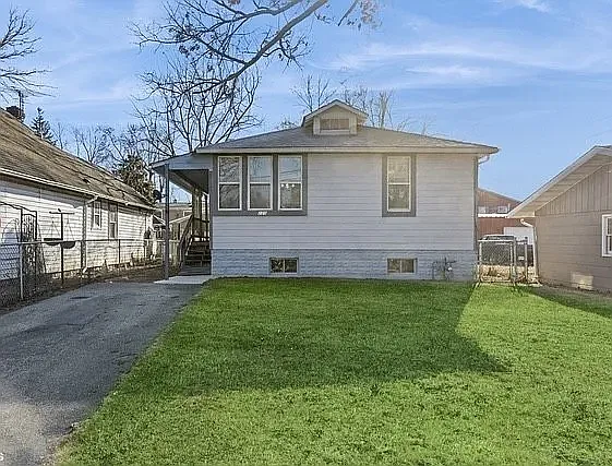 225 S Channel Dr — Photo 1