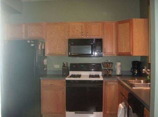 720 County Line Rd, Aurora, IL 60502