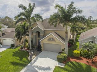 720 NW Waterlily Pl, Jensen Beach, FL 34957