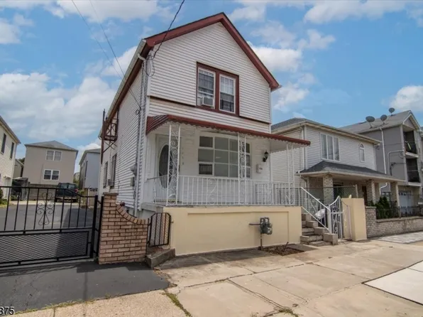 228 Florida St, Elizabeth City, NJ 07206