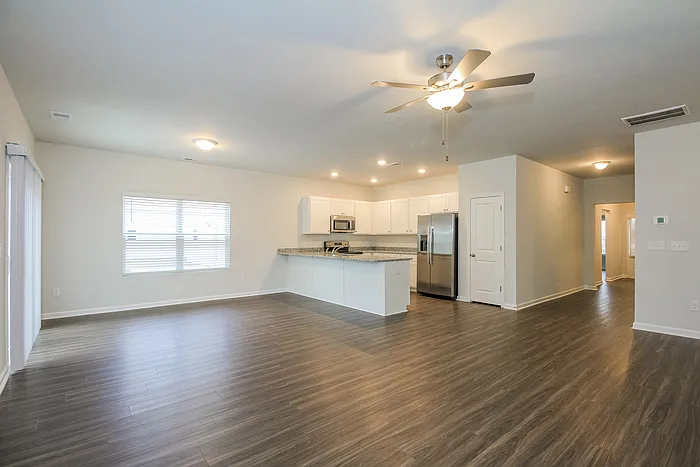 207 Dorian Loop — Photo 7