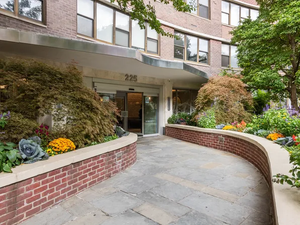 225 East 36th Street image 8 of 8