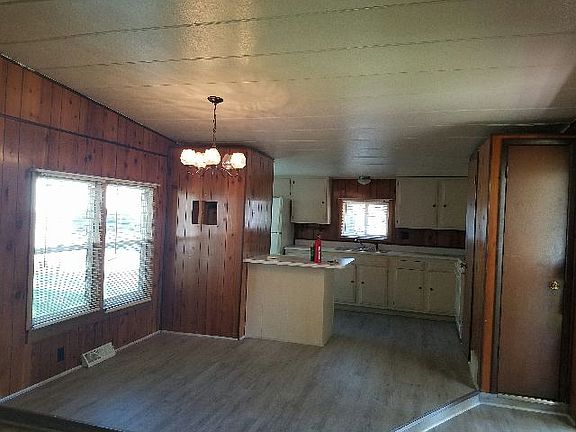 2nd image of 488 Blackbird Ln #488
