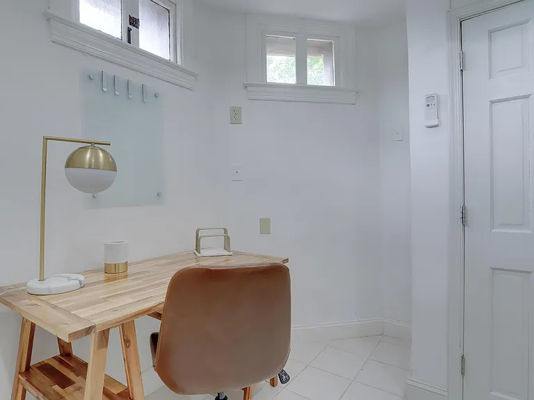 400 Seward Sq SE #B2 — Photo 24