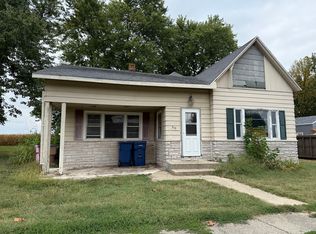 315 N Eldon St, Cisco, IL 61830