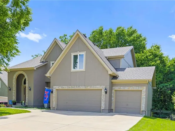 6044 Brownridge St, Shawnee, KS 66218