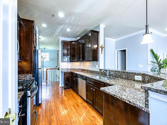 4th image of 7209 Phelps Hill Ct