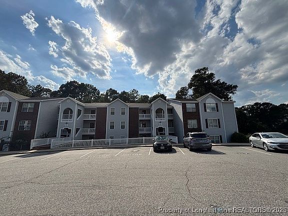 2nd image of 357 Waterdown Dr APT 11
