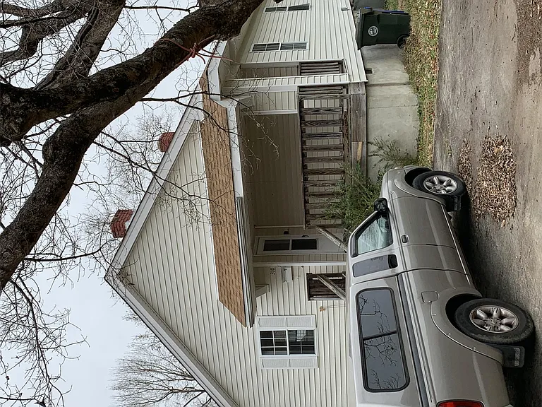 310 W Austin St — Photo 11