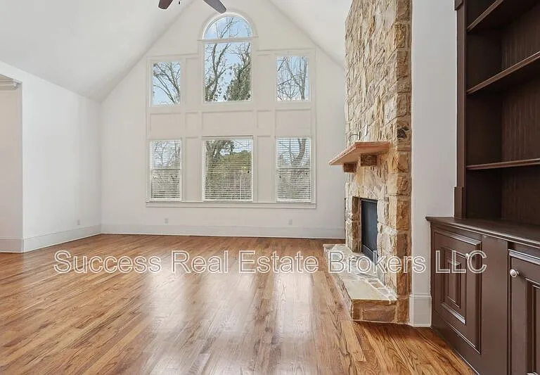 343 Summer Garden Dr — Photo 19