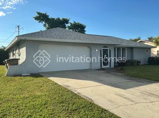 636 SE 11th Pl, Cape Coral, FL 33990