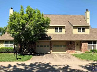 2917 SW Foxcroft 2 Ct, Topeka, KS 66614