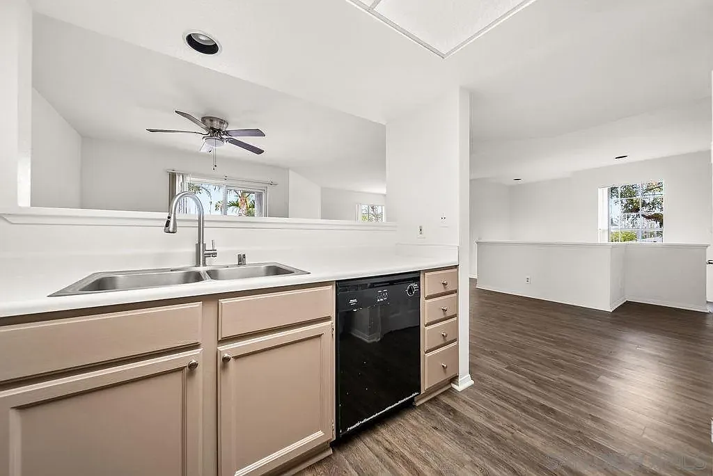 514 S Myers St — Photo 4