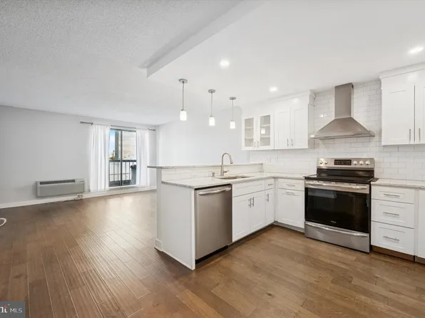 200 Lombard St #739, Philadelphia, PA 19147