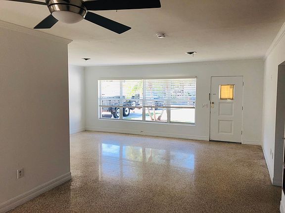 4th image of 3411 S School Ave
