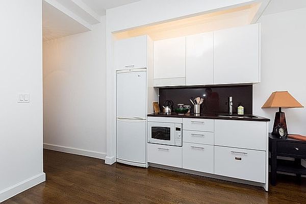 1st image of 212 W 91st St APT 1020