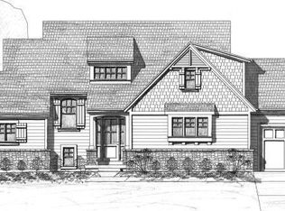 8005 Manor Rd, Leawood, KS 66206