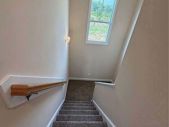 4th image of 2905 Currawond St