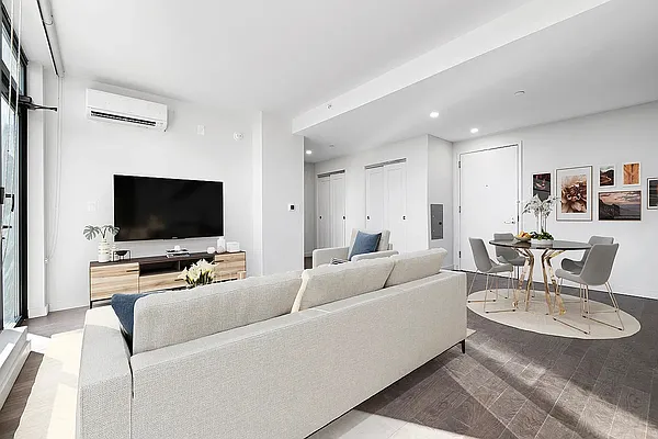 Rented by REAL New York | media 10