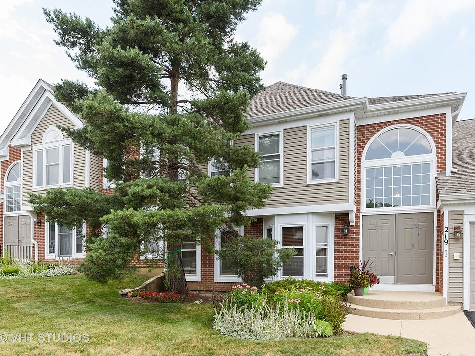 1st image of 219 University Ln Unit B