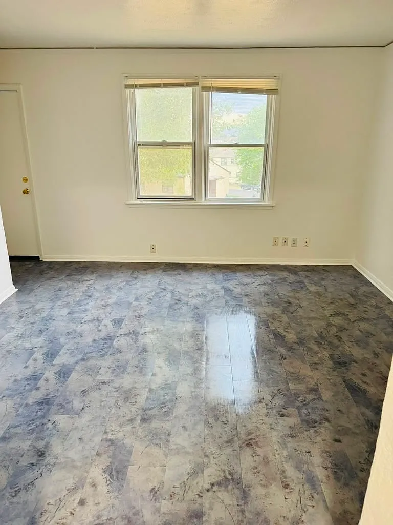 2 bed, 792 sqft, $1,150 — Photo 2