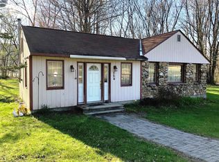 560 S State Rd, Cheshire, MA 01225