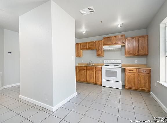 3rd image of 507 Oregon St #2