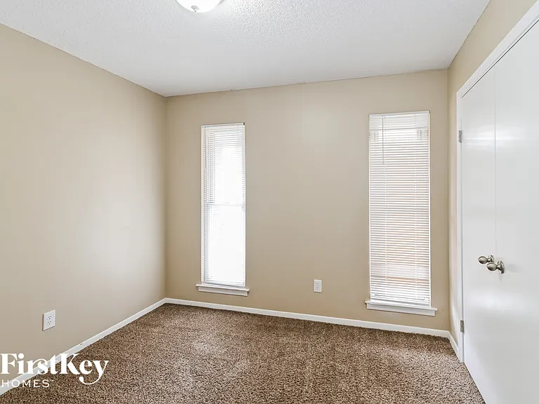 6630 Windflower Ln — Photo 9