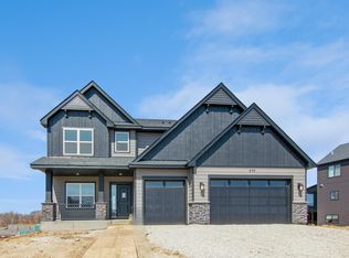 899 Londonderry Dr NW, Rochester, MN 55901