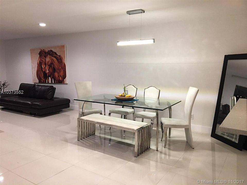 1st image of 3553 Estepona Ave