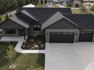 4054 Center Farm Ln, Traverse City, MI 49685