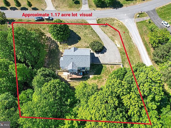 2nd image of 1810 Rudolph Ln