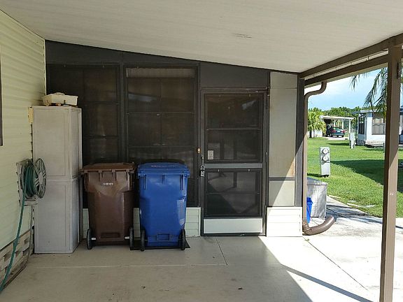 3rd image of 127 Lakeview Dr
