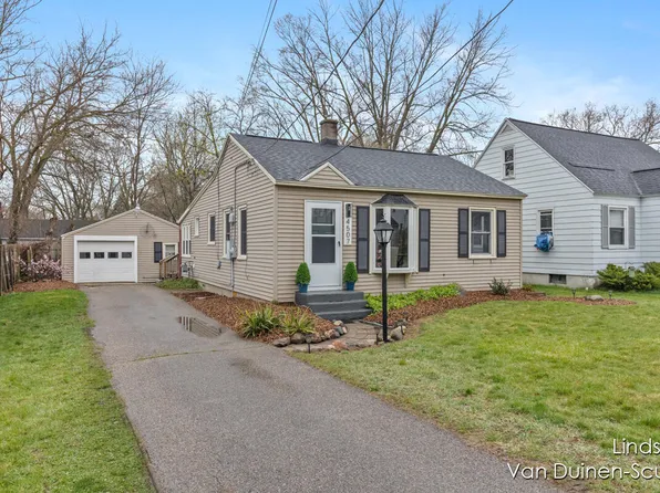 4507 Madison Ave SE, Kentwood, MI 49548