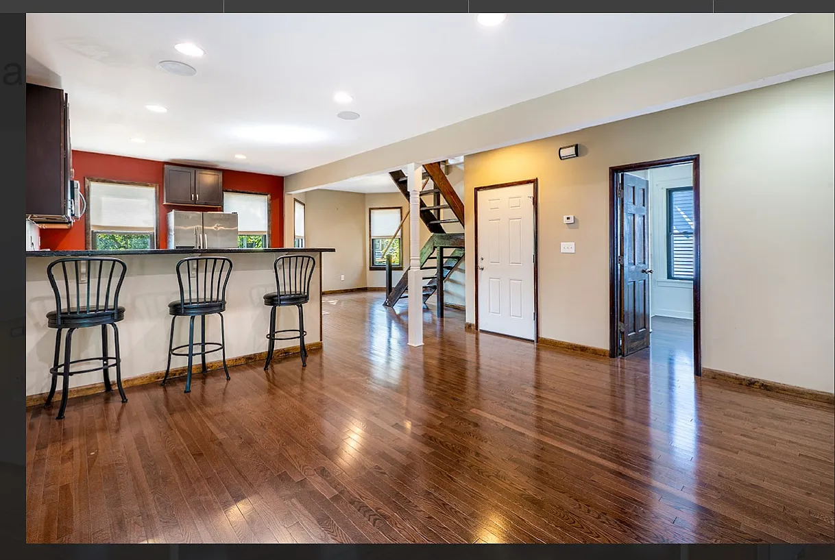129 Saint James Pl photo 1