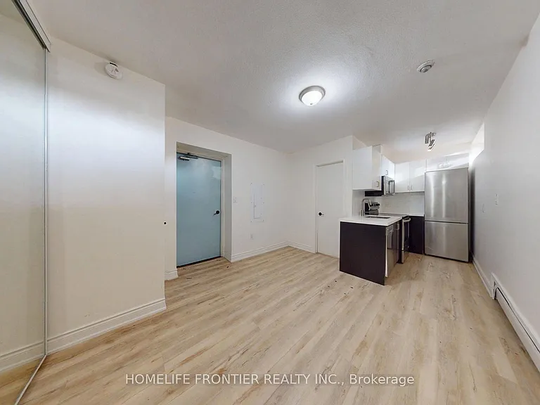 291 Scarlett Rd #101 — Photo 5