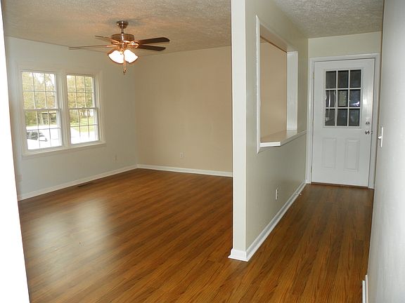 3rd image of 76 Keith Dr