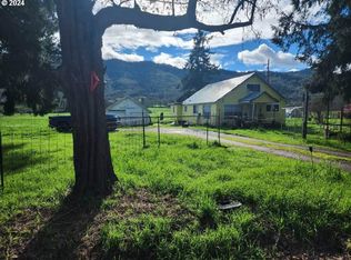 772 N Old Pacific Hwy, Myrtle Creek, OR 97457