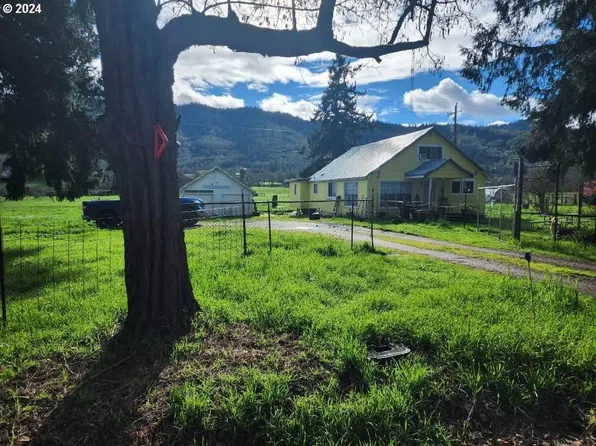 772 N Old Pacific Hwy, Myrtle Creek, OR 97457